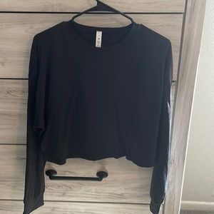lululemon athletica Black Long-Sleeve Cropped Top